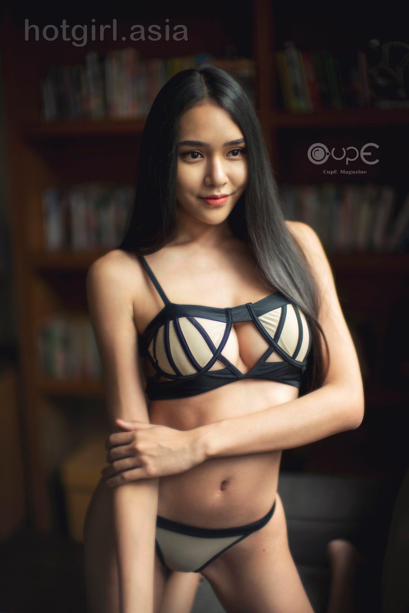 phetploy nice body share erotic asian
